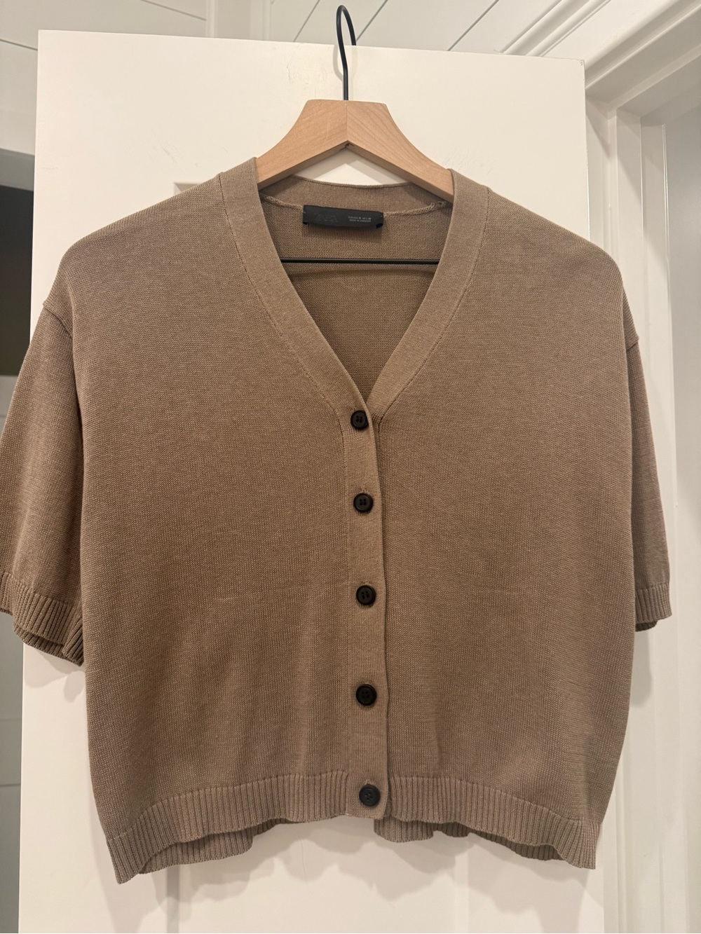 Zara Short-Sleeve V-Neck Button Cardigan in Taupe Brown NWOT